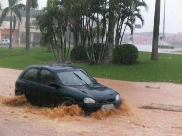 Chuva causa transtornos em Ji-Paran