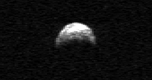 http://www.apolo11.com/imagens/2011/asteroide_2005yu55.jpg