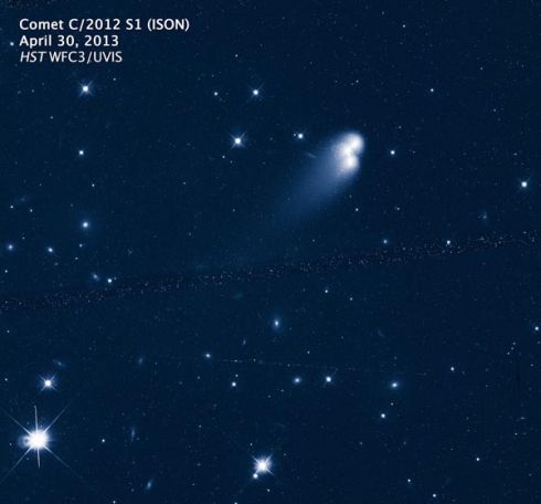 Cometa Ison em múltiplas exposições