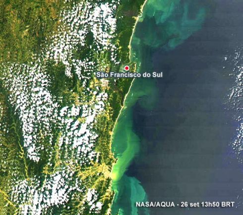 Imagem de satlite pode ser de fitoplanctons na costa brasileira