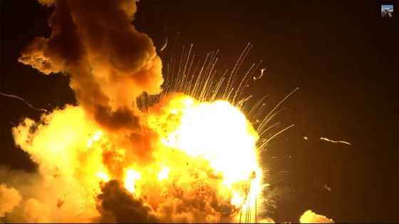 Exploso do foguete Antares