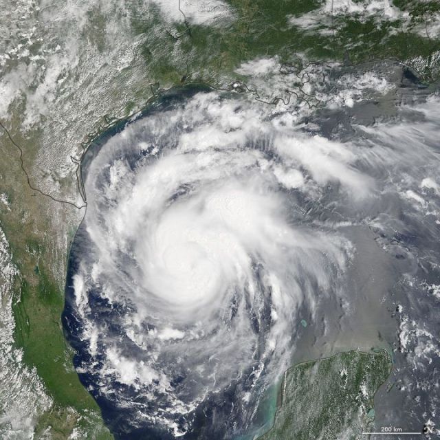 Imagem de satelite do furacao Harvey, registrada pelo satélite de sensoriamento remoto TERRA, da Nasa.