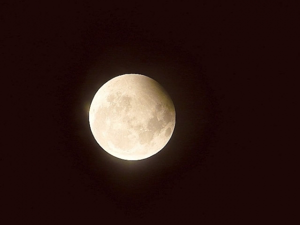 Eclipse lunar parcial - 16/08/2008 - Saída da umbra