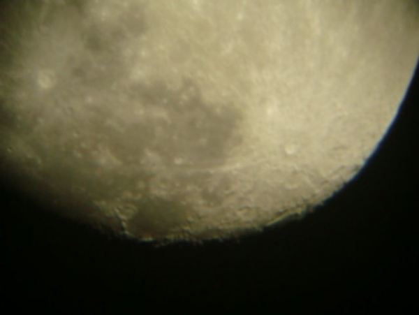Lua sobre o céu sul-mineiro