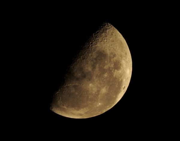 Lua Minguante sobre São Bernardo do Campo - SP