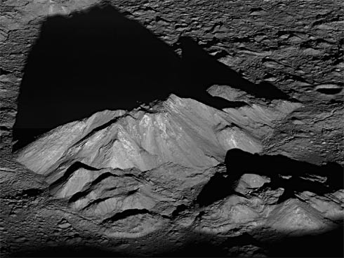 Detalhe da cratera Tycho vista pela sonda LRO