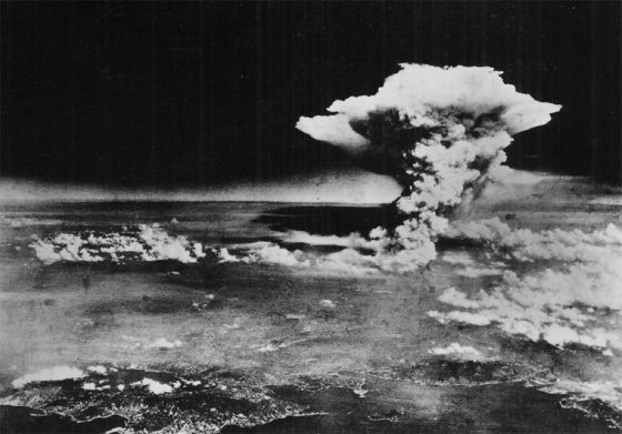 Explosao de Bomba atomica sobre Hiroshima