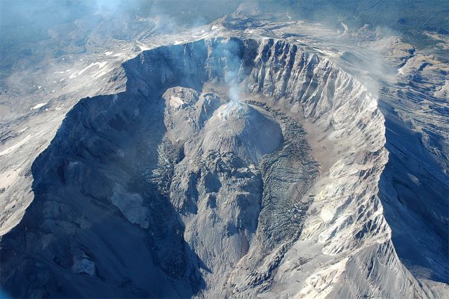 Cratera no topo do Monte Santa Helena