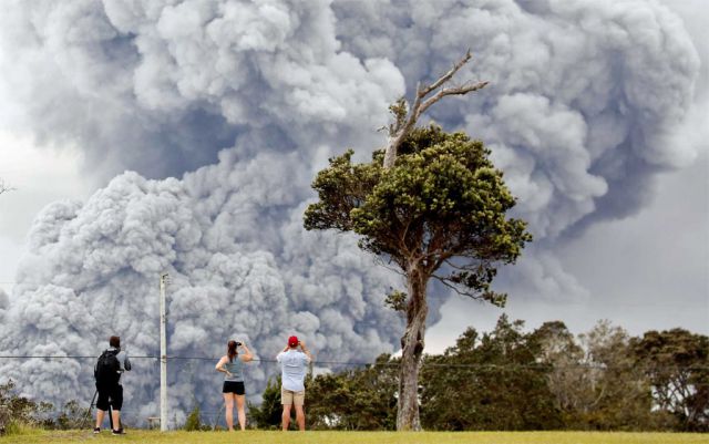 Erupcao de cinzas do vulcao Kilauea, no Havai