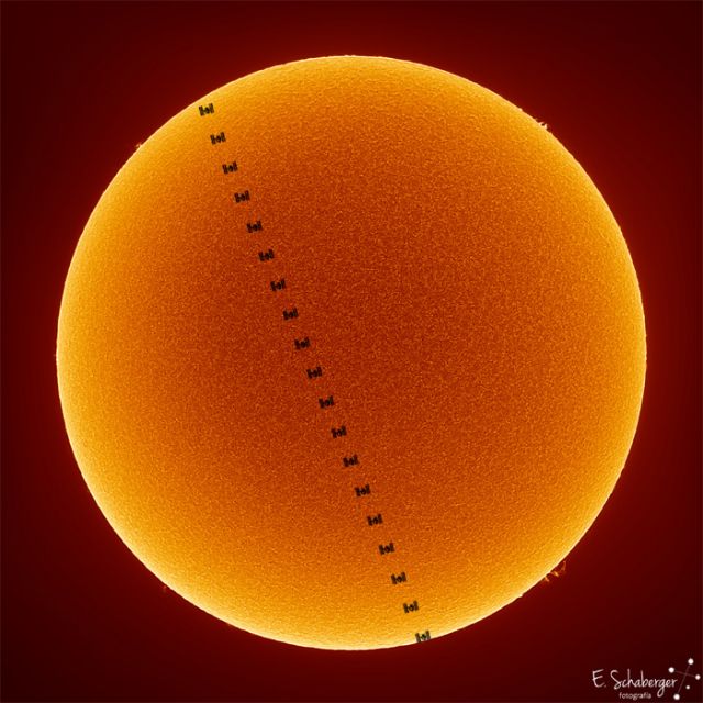 Estação Espacial cruzando a frente do disco solar. Crédito:  Eduardo Schaberger Poupeau.