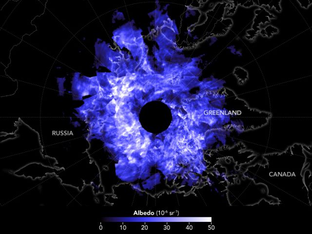 Imagem de satlite mostra nuvens noctilucentes no Plo Norte capturadas pela Nasa em 12 de junho de 2019. 