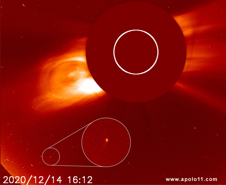 Cometa C/2020 X3 (SOHO) em imagem feita pelo telescópio espacial SOHO, no dia do eclipse total de 14 de dezembro de 2020.