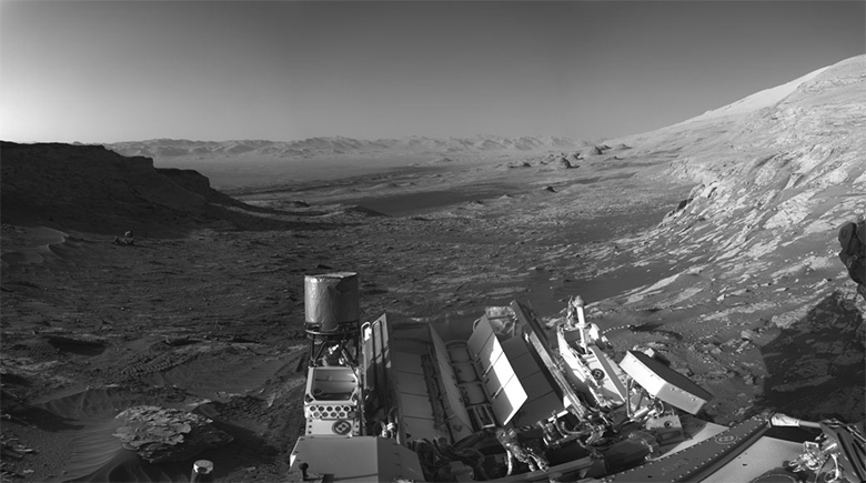 Imagem registrada pelo rover Curiosity às 08h30 do dia 16 de maio de 2021. 