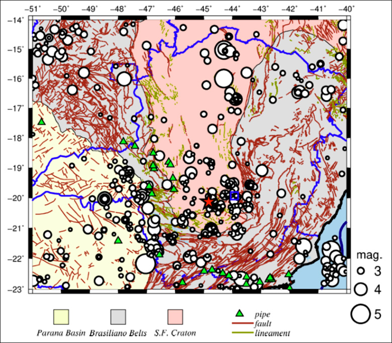 Sismos e Geologia em Minas Gerais. A estrela vermelha  o epicentro dos tremores de Divinpolis em janeiro de 2022. O quadrado azul  a cidade de Belo Horizonte. Linhas marrons e verdes so lineamentos e falhas geolgicas (fonte CPRM).<BR>