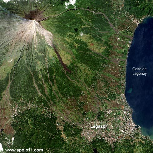 Imagem de satélite Vulcão Mayon